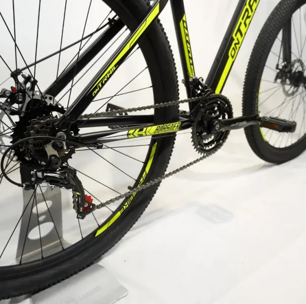 Bicicletas todo terreno on trail